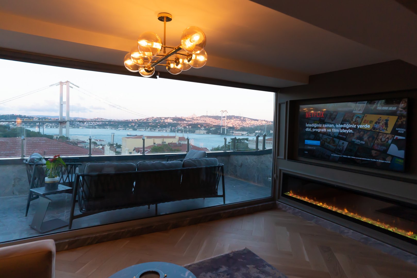 KRAL SUITI, Boğaz Manzaralı, Teraslı