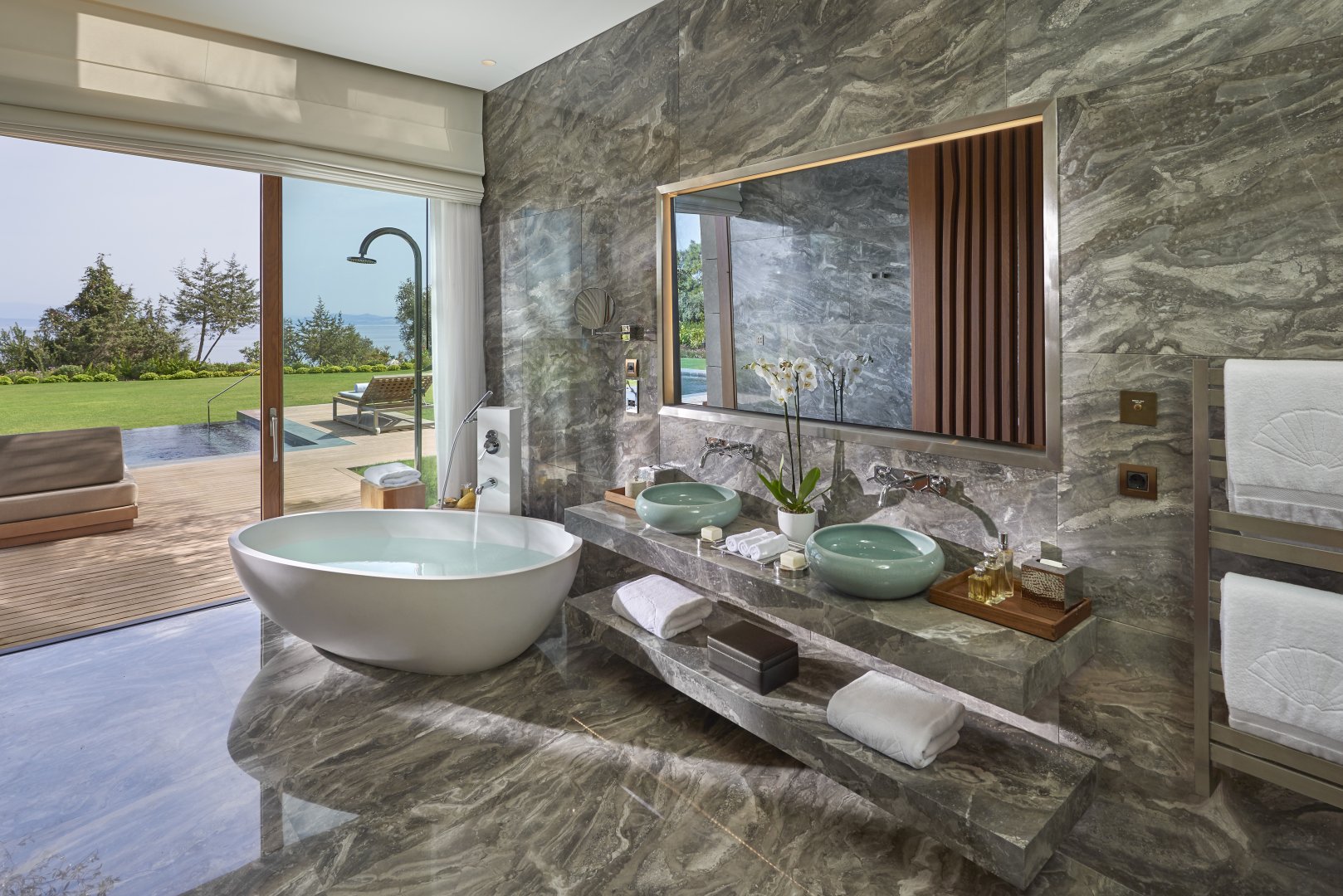 Blue Beach Villa, Three-Bedrooms