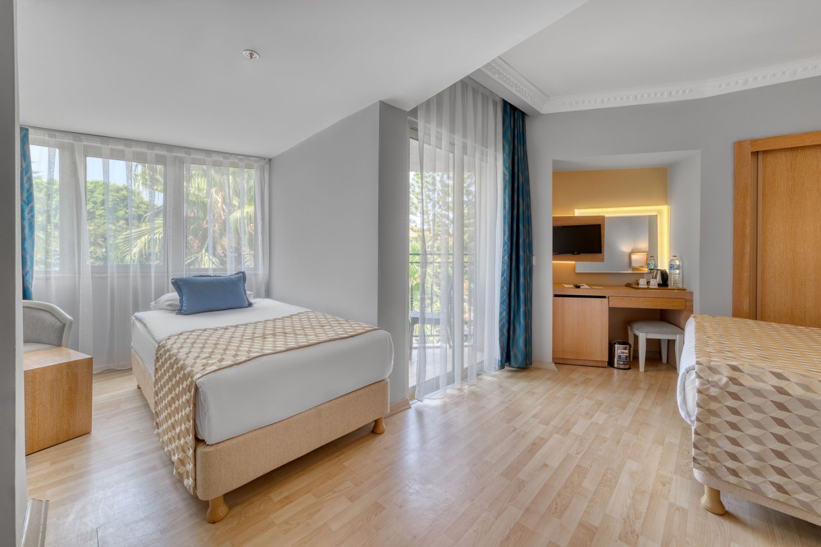 SUPERIOR ROOM LAND VIEW