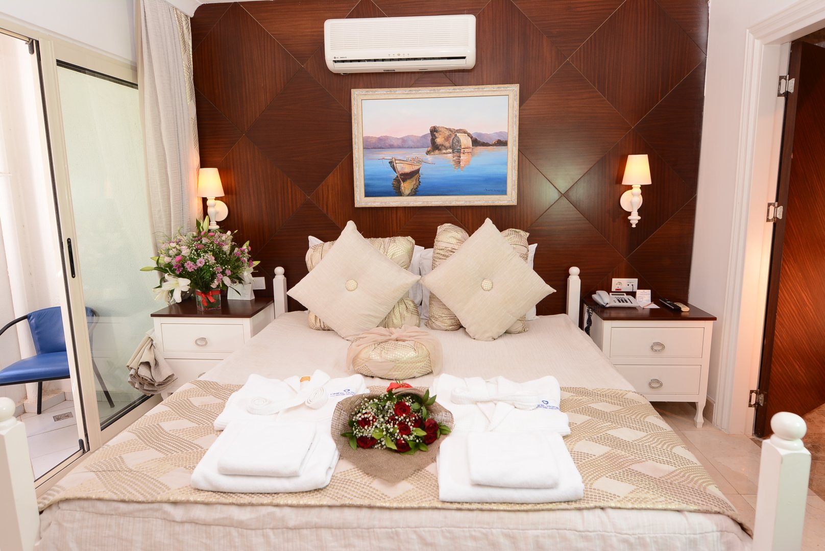 STANDARD ROOM LAND VIEW 