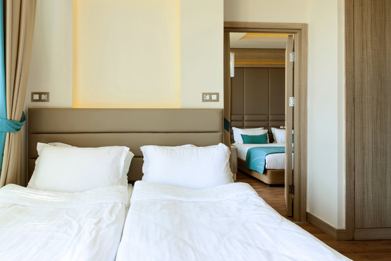 FAMILY 2 ROOMS LAND VIEW