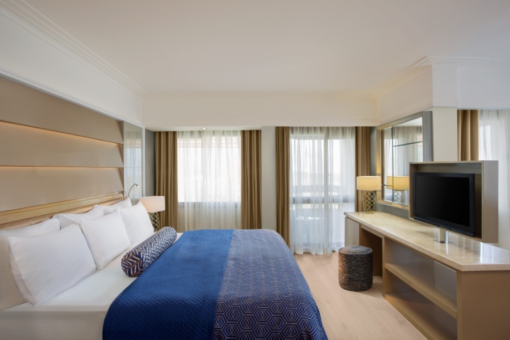 JUNIOR SUITE LAND VIEW