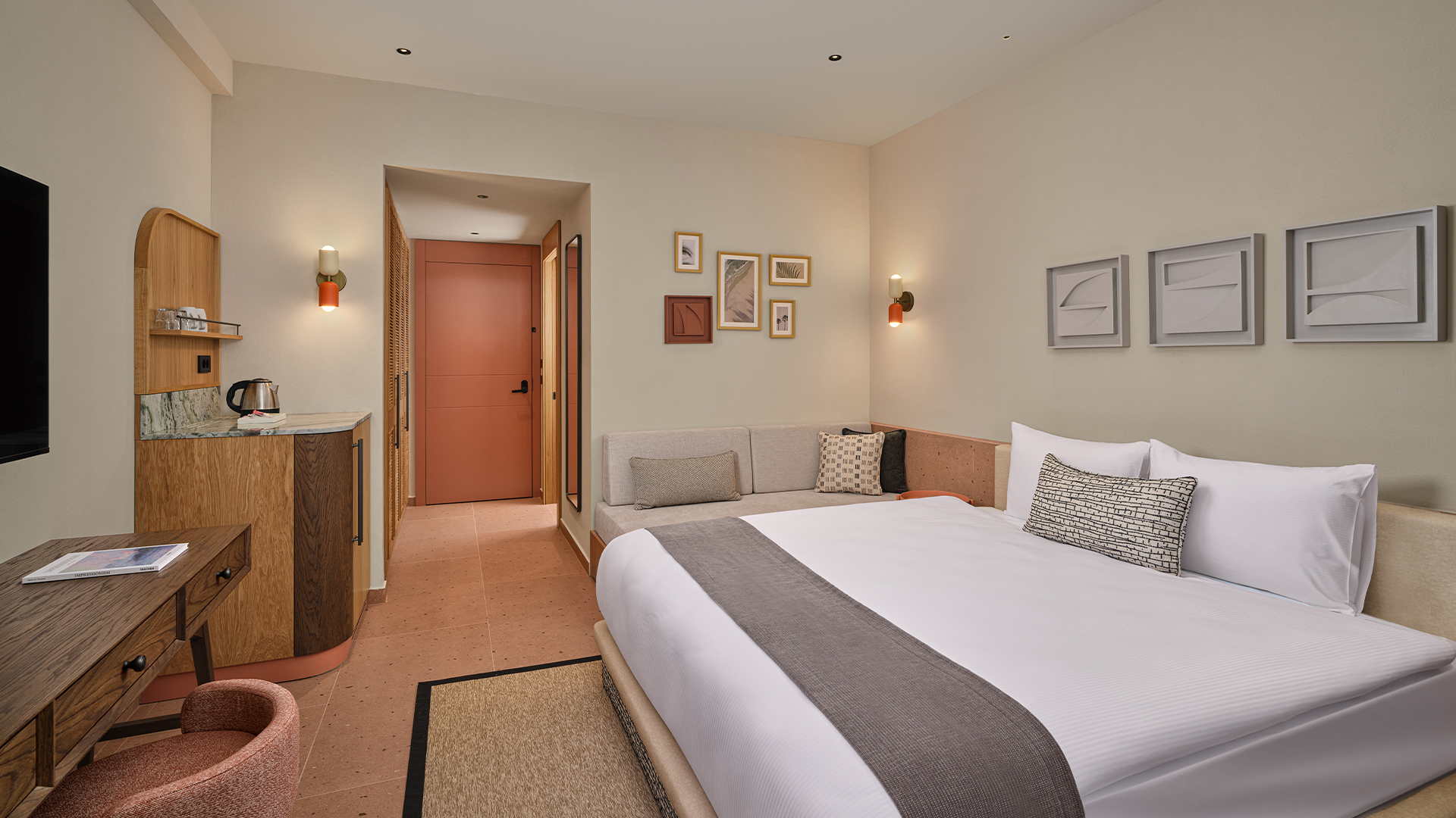 STANDARD MAIN BUILDING ROOM