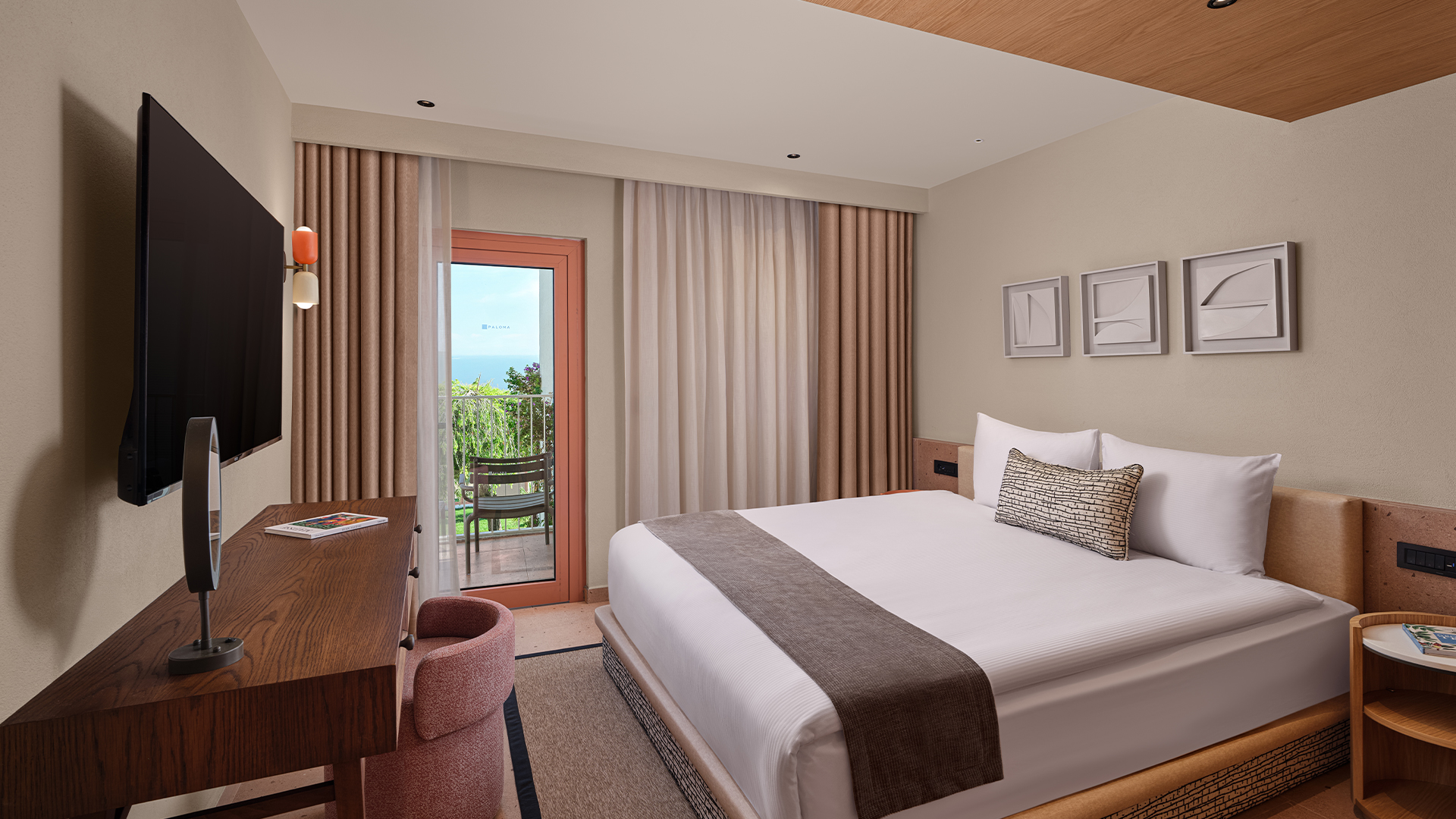 FAMILY SUITE GARDEN ROOM 