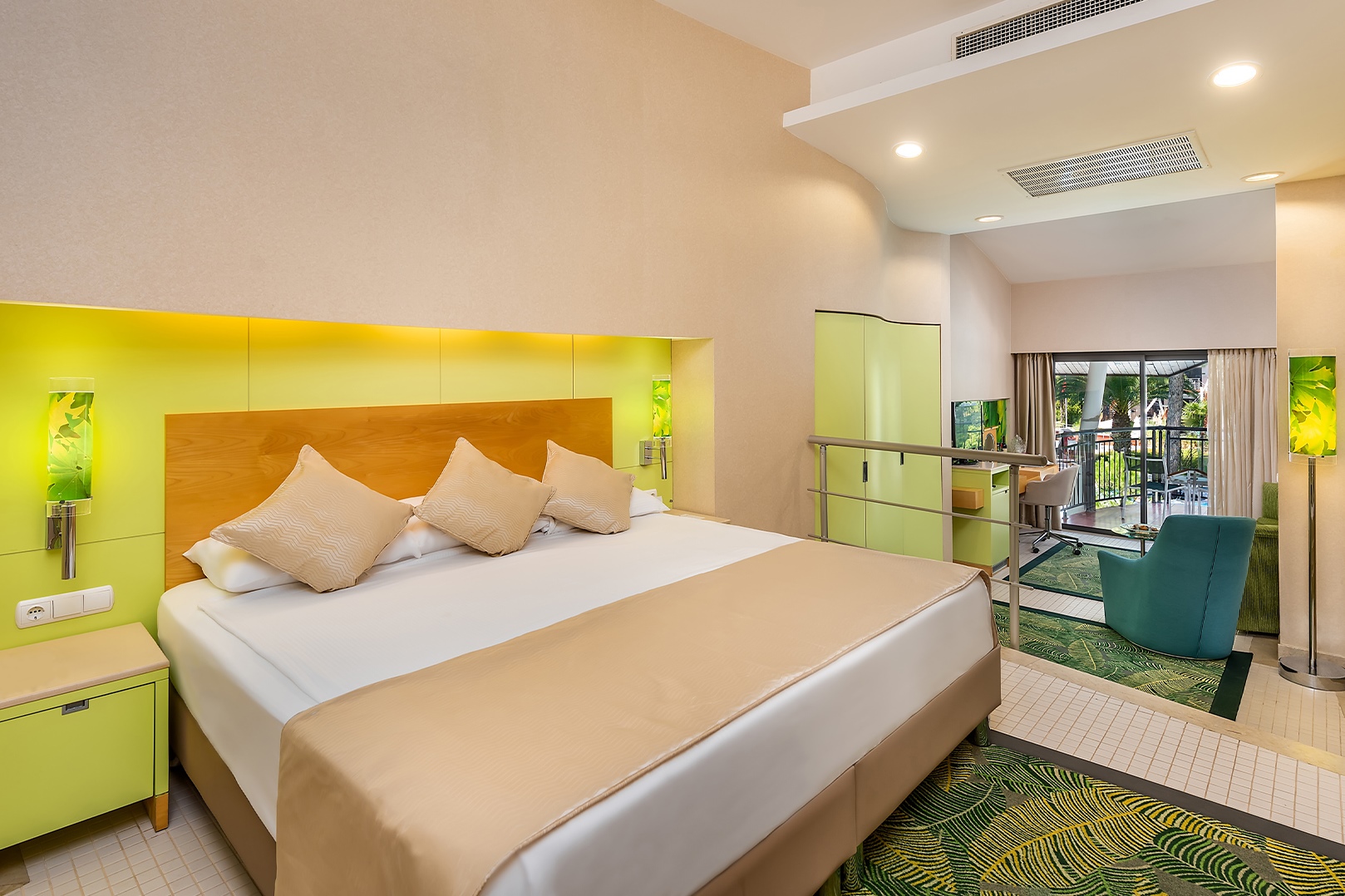 Junior Suite (Lake Side with Pool View) (Anex Building)