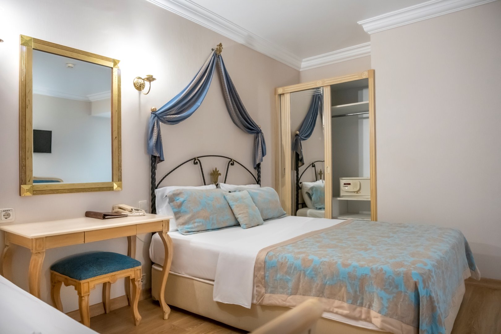 Standard Room Land View