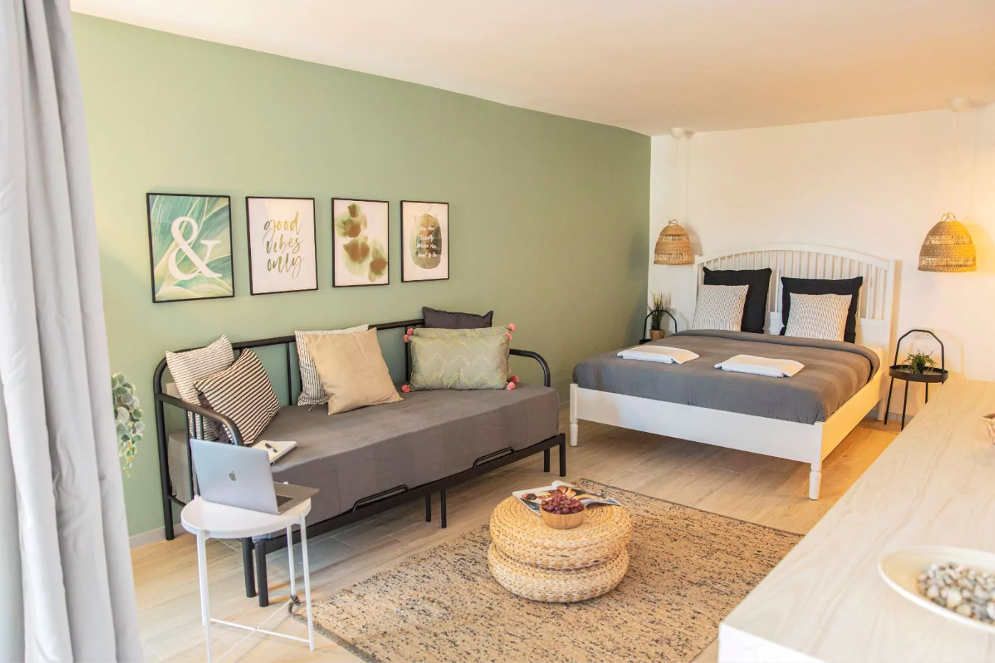 DOUBLE ROOM EXTRA BED