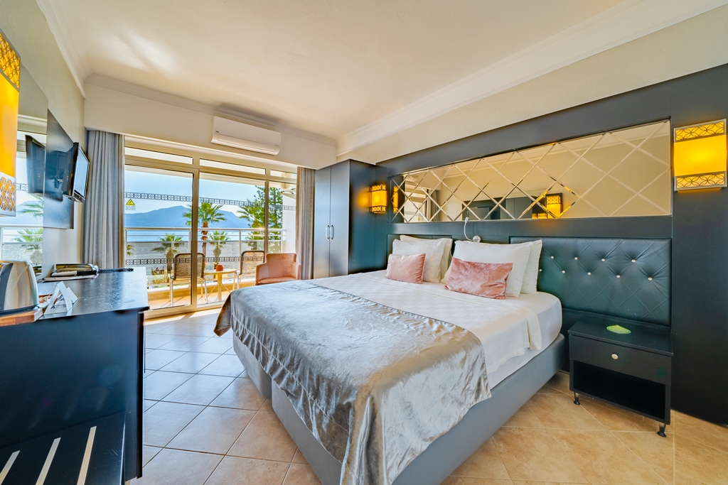 Beachfront Sea View Room