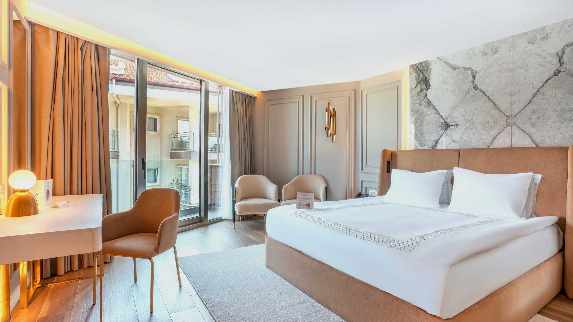 SUPERIOR ROOM LAND VIEW