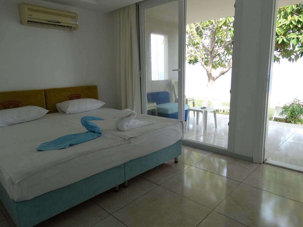 STANDART DENİZ MANZARALI ODA