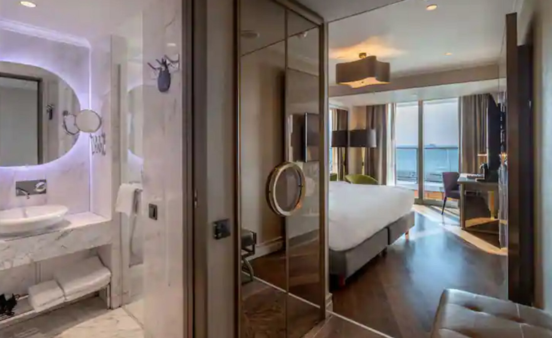 PREMIUM SEA VIEW BALCONY ROOM