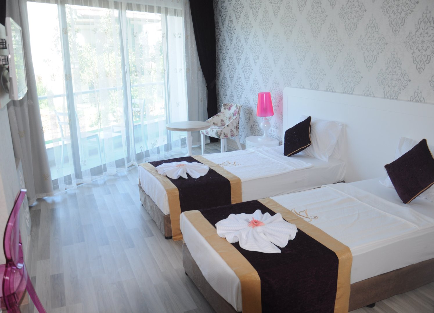 STANDARD ROOM LAND VIEW