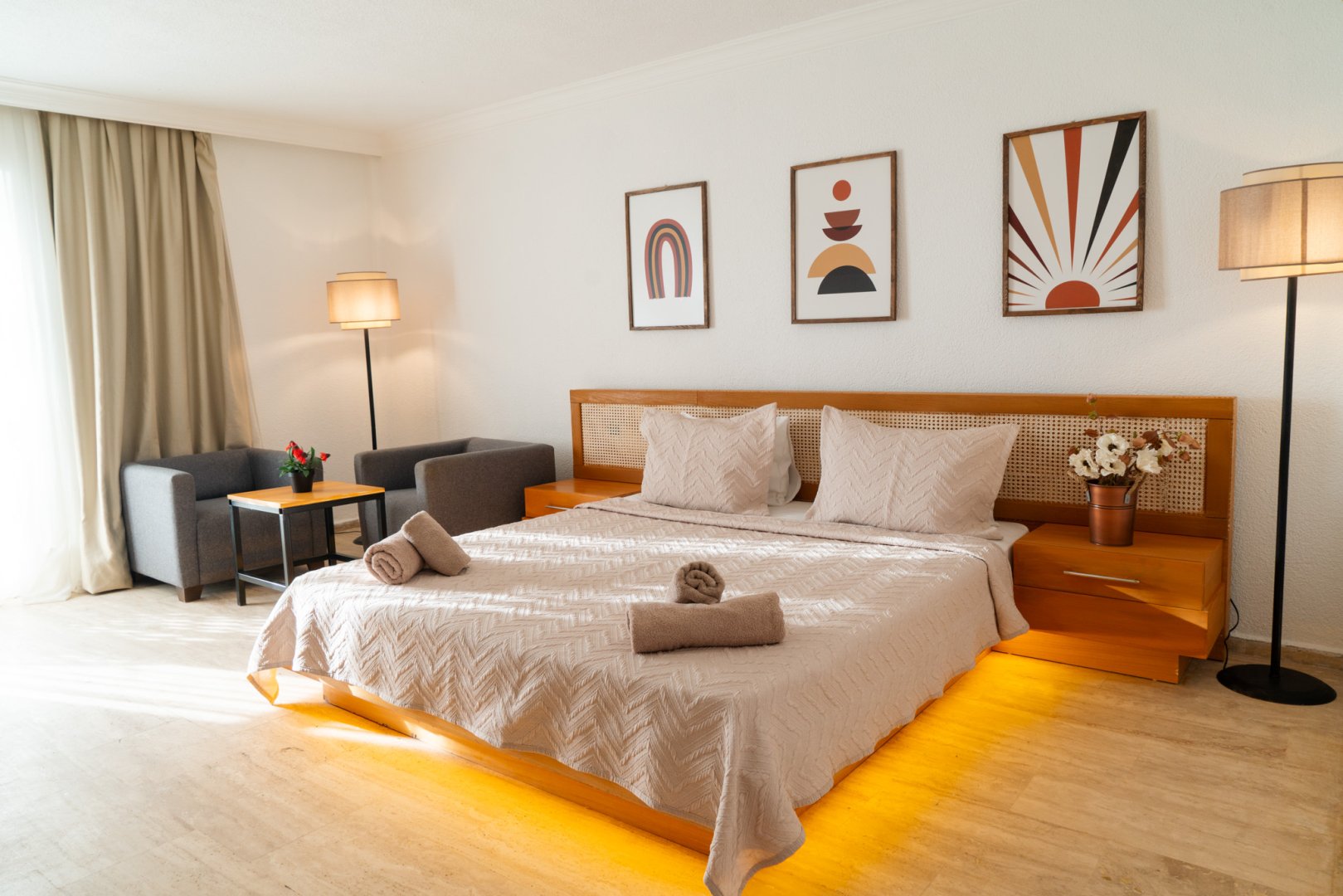 STANDARD ROOM WITH LAND VIEW