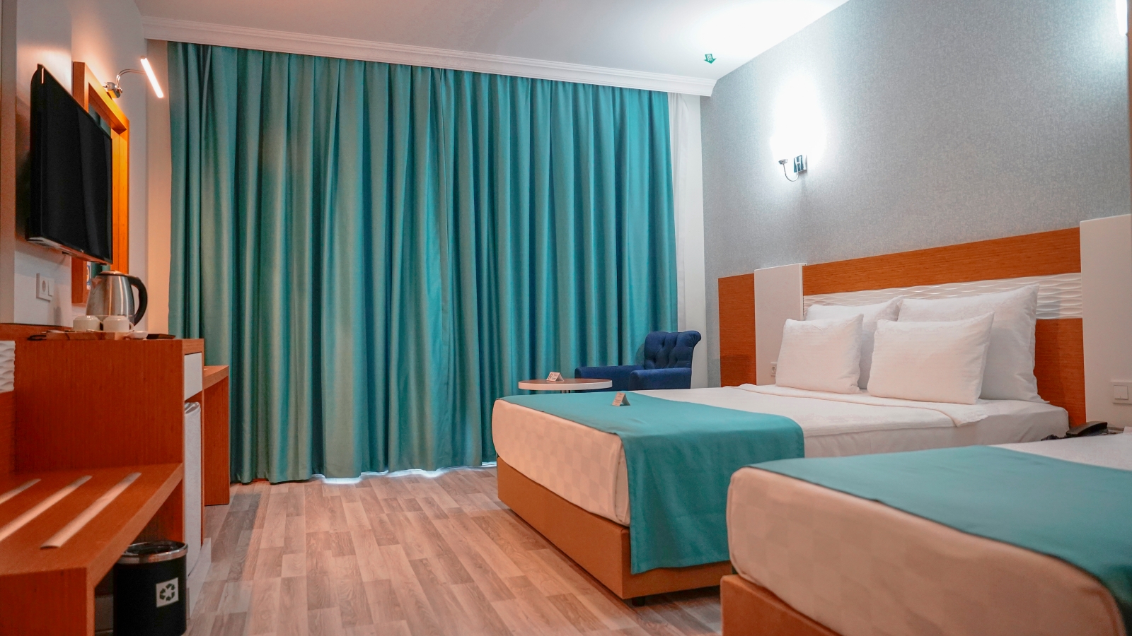 KARA MANZARALI STANDART ODA