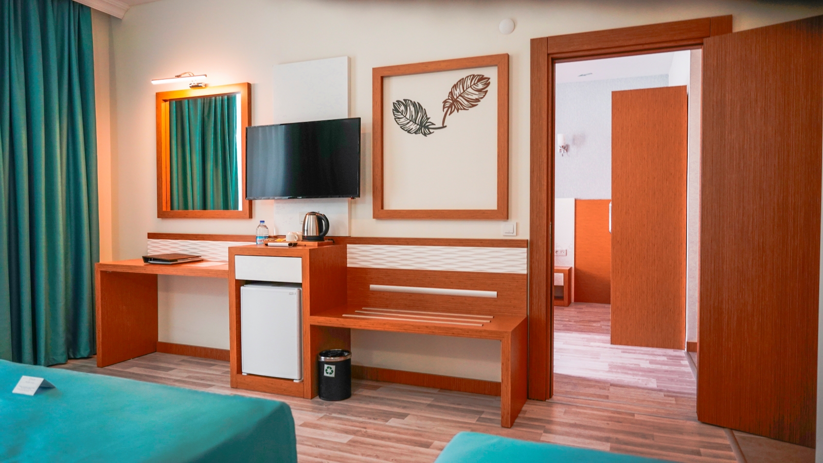 DENİZ MANZARALI AİLE ODASI