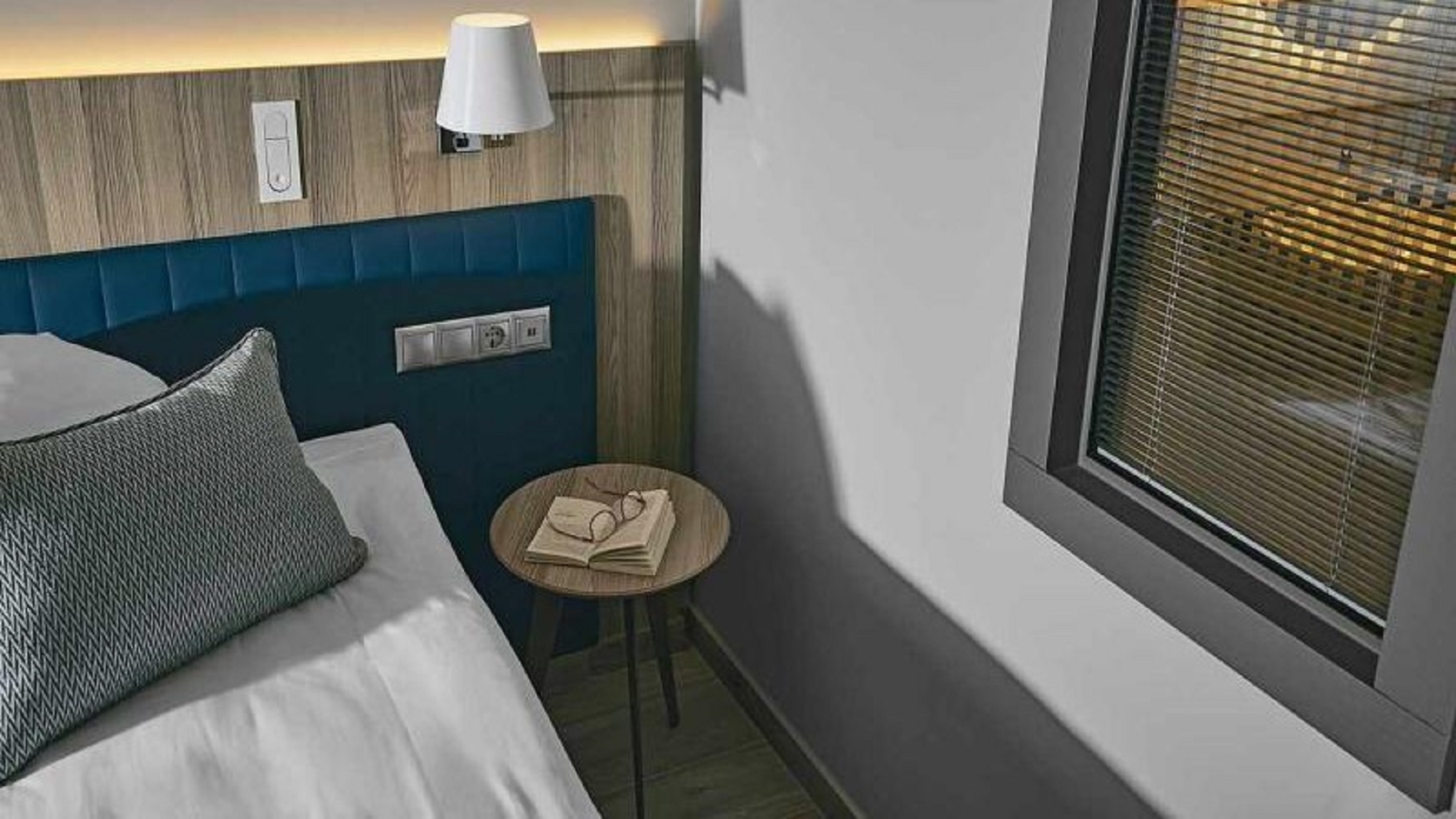 Double Room Classic Sea Side Small Balcony - French Balcony (DBL2)