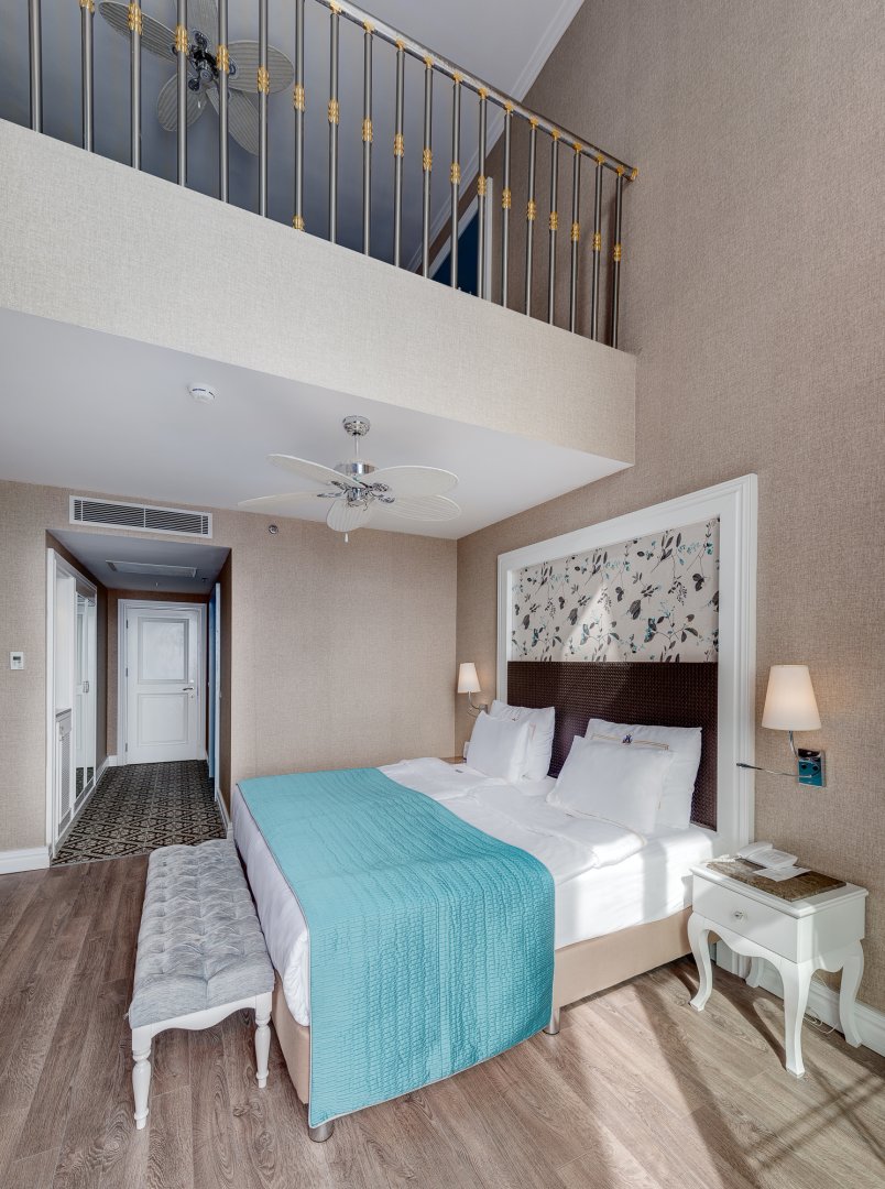 DUBLEX SUITES LAND VIEW