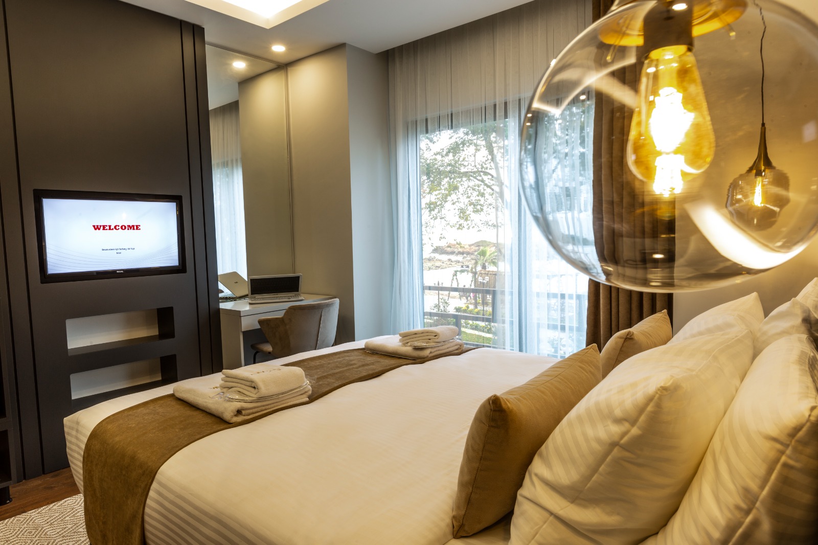 EXECUTIVE GARDEN SUITE