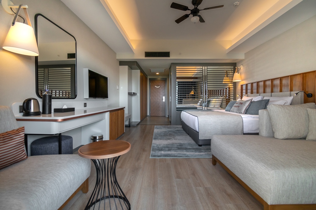 Standard Side Sea View