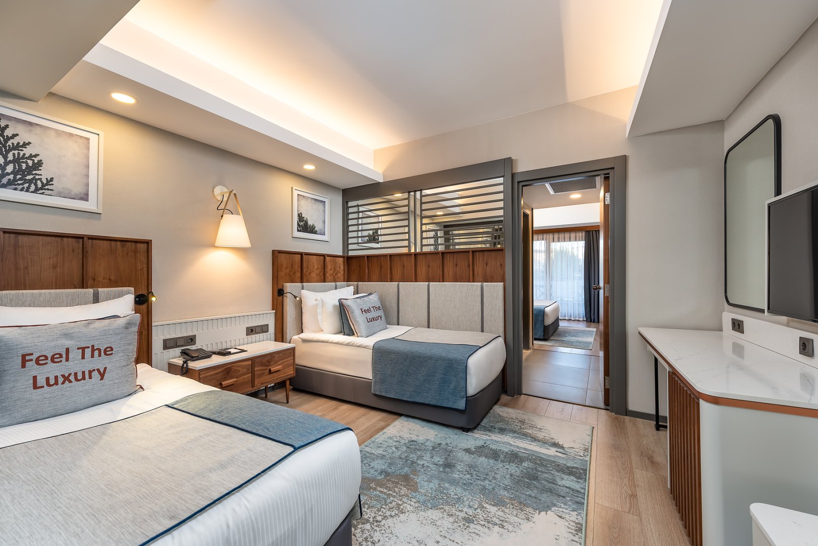 Family Side Sea View Room with 2 Bathroom