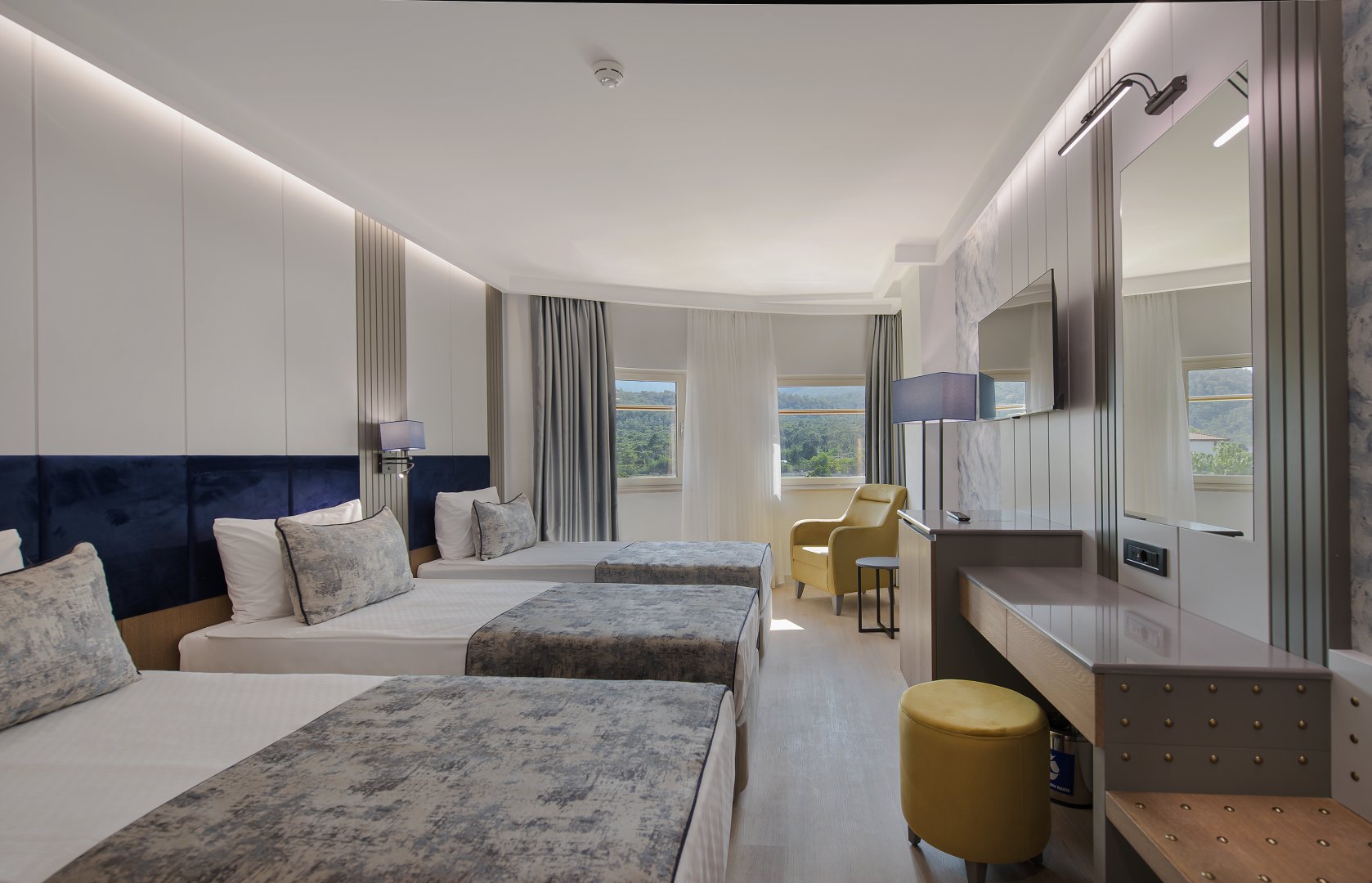 STANDARD ROOM LAND VIEW