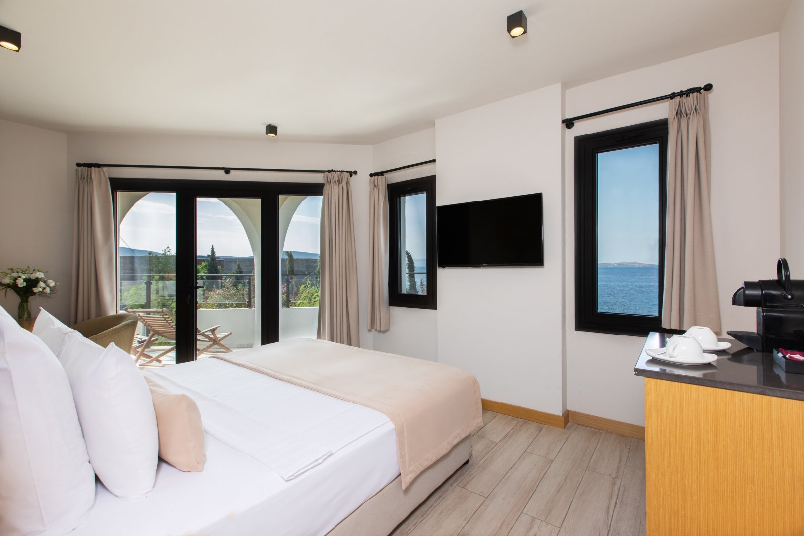 STANDARD ROOM SEA VIEW WITH BALCONY