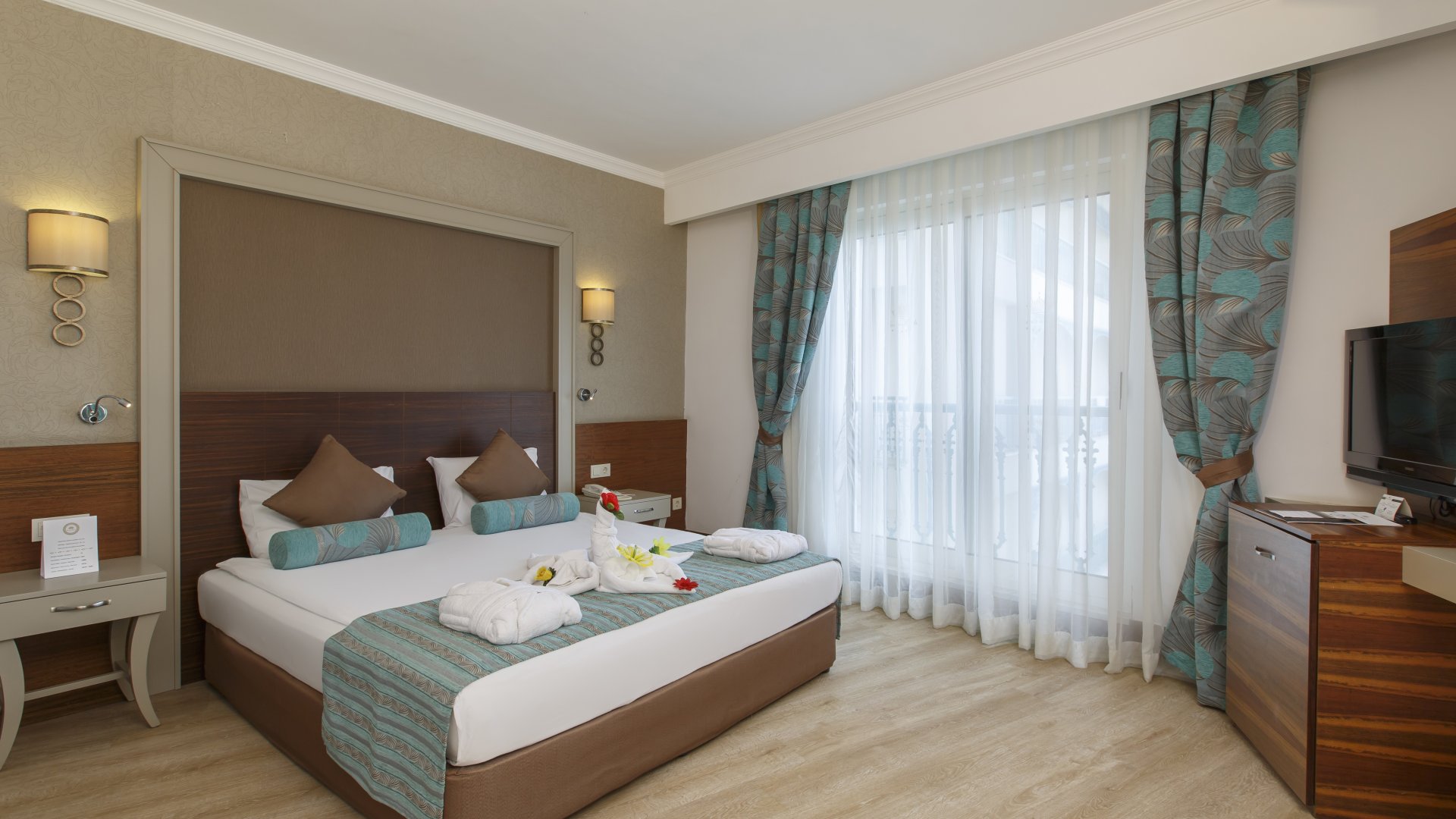 STANDARD ROOM LAND VIEW 