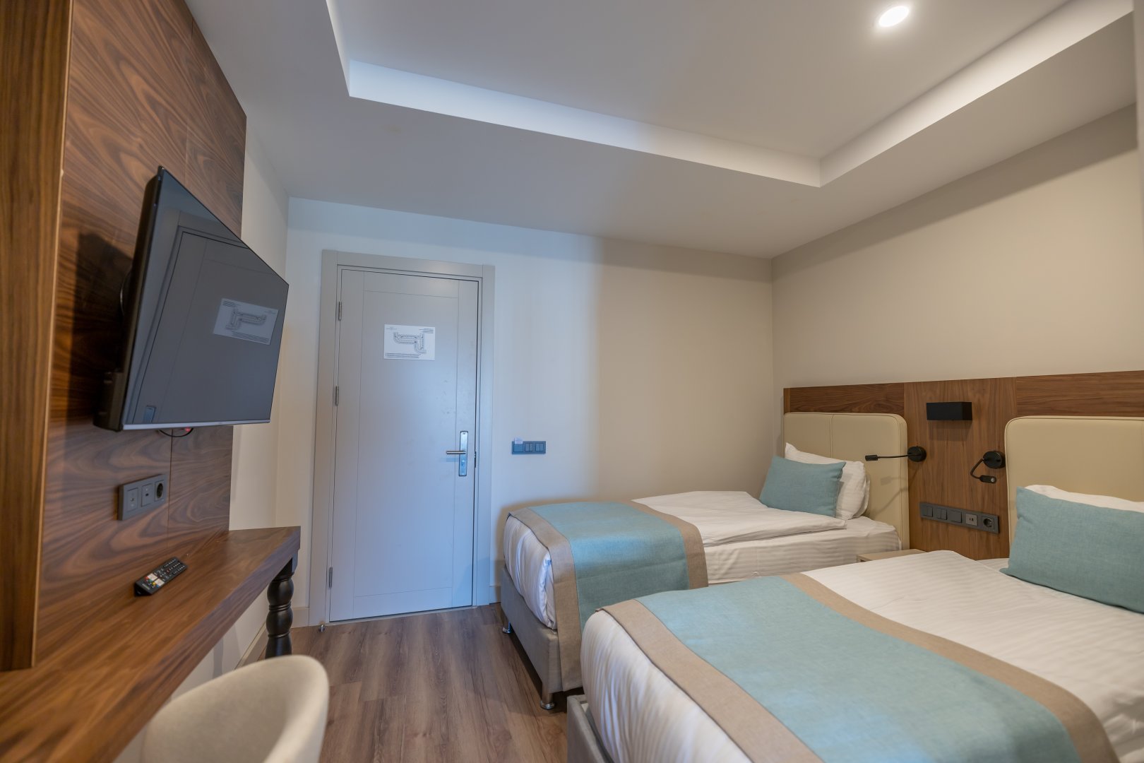 FAMILY ROOM WITH LAND VIEW