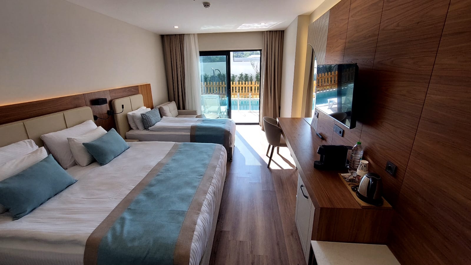 STD POOL VIEW WITH JAKUZI