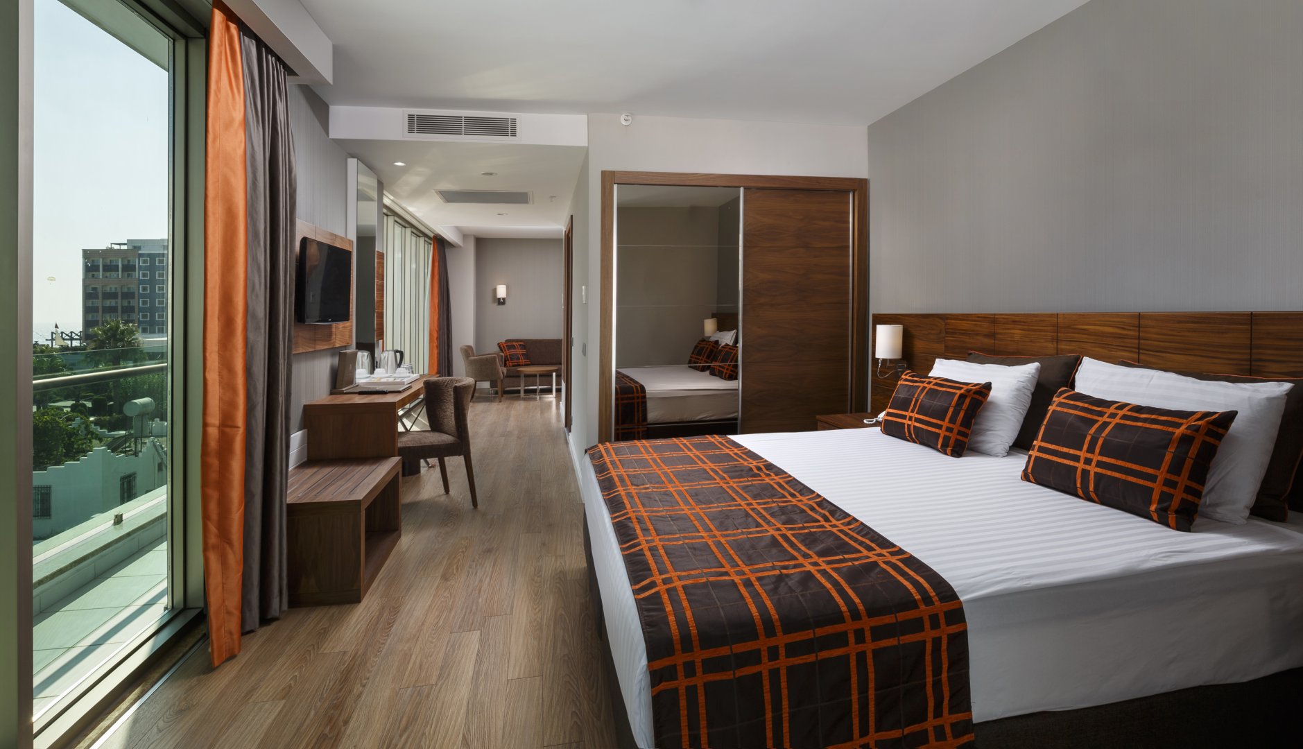 JUNIOR SUITE SIDE SEA VIEW