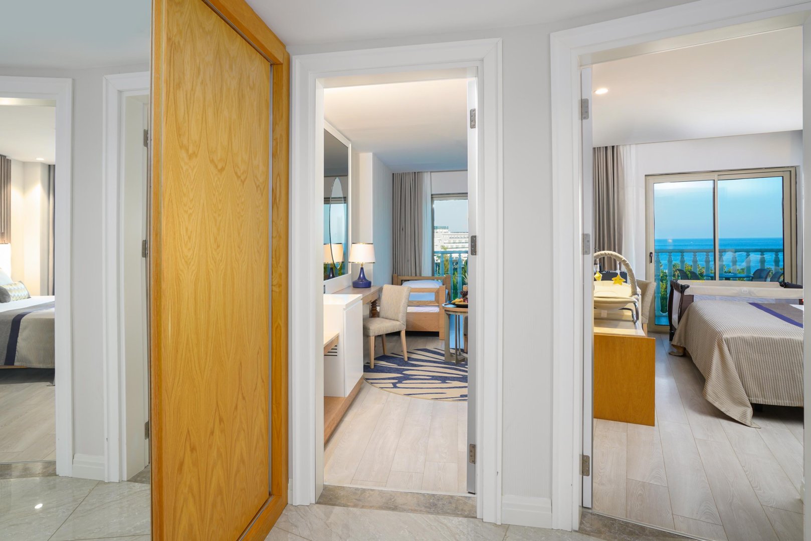 FAMILY ROOM SEA VIEW