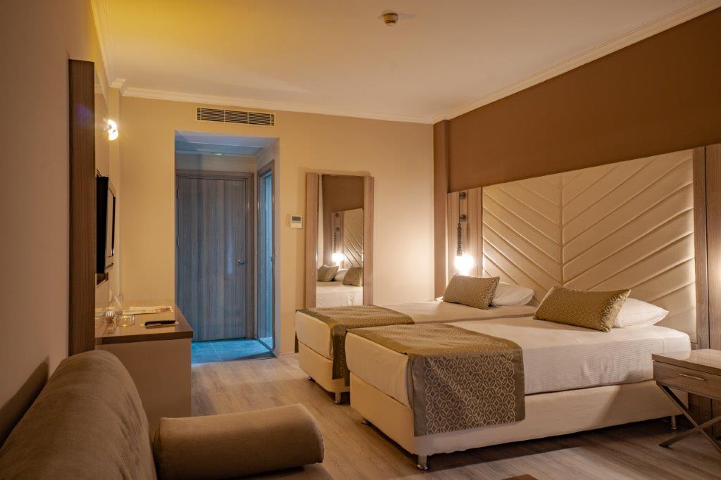 ECO CLUB STANDARD ROOM