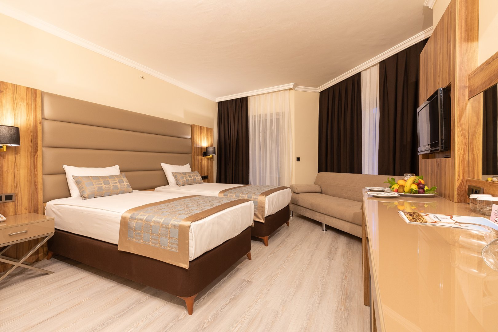 HOTEL LUXE STANDARD ROOM