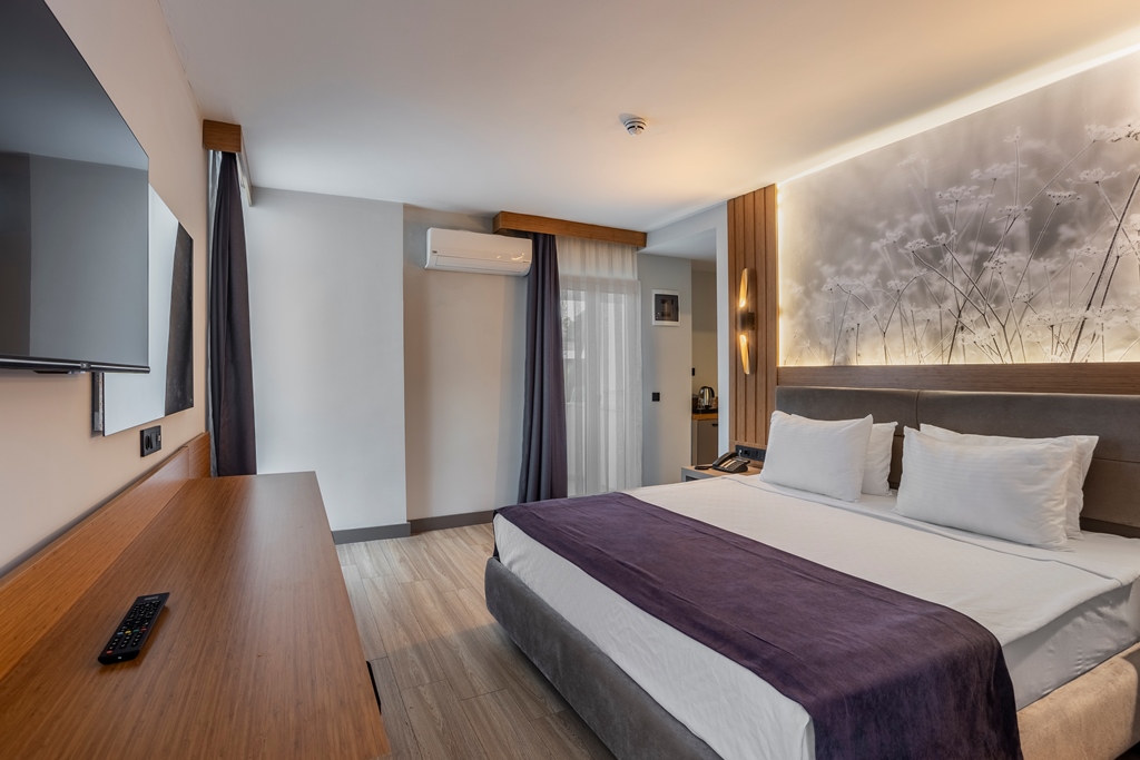 GARDEN SUPERIOR ROOM